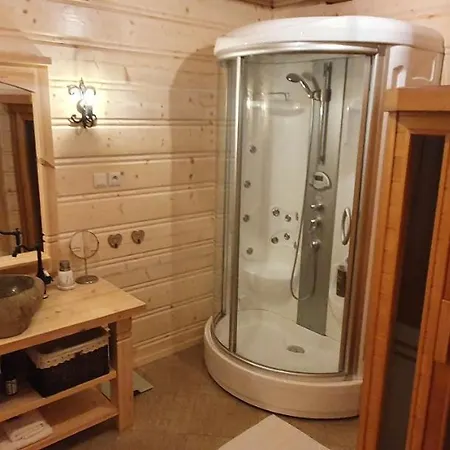 Drevenica Borovianka Alpesi faház Nagyborove